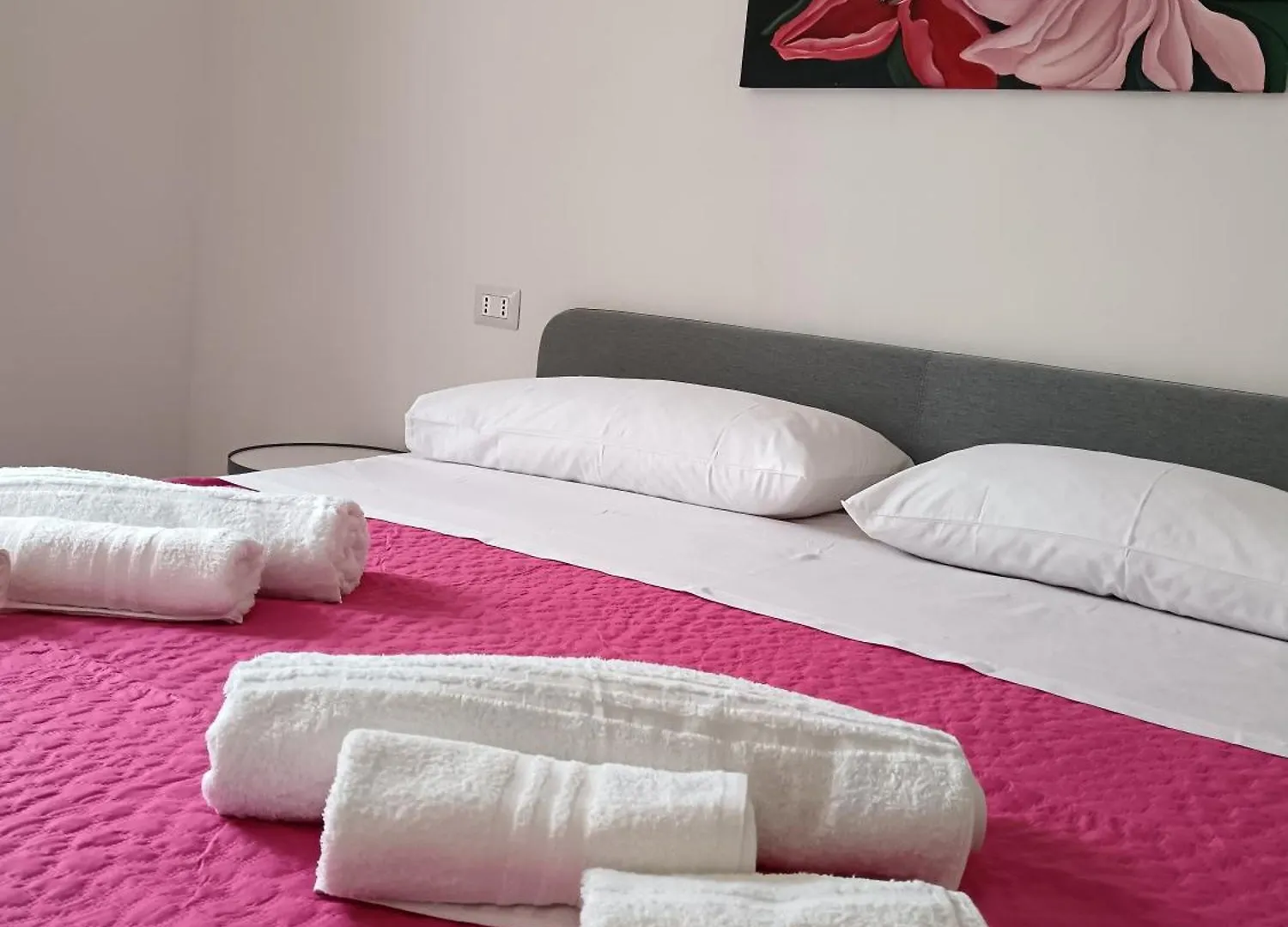 カターニアA Casuzza Al Centro,Con Terrazzino Privatoアパートメント アパート カターニア