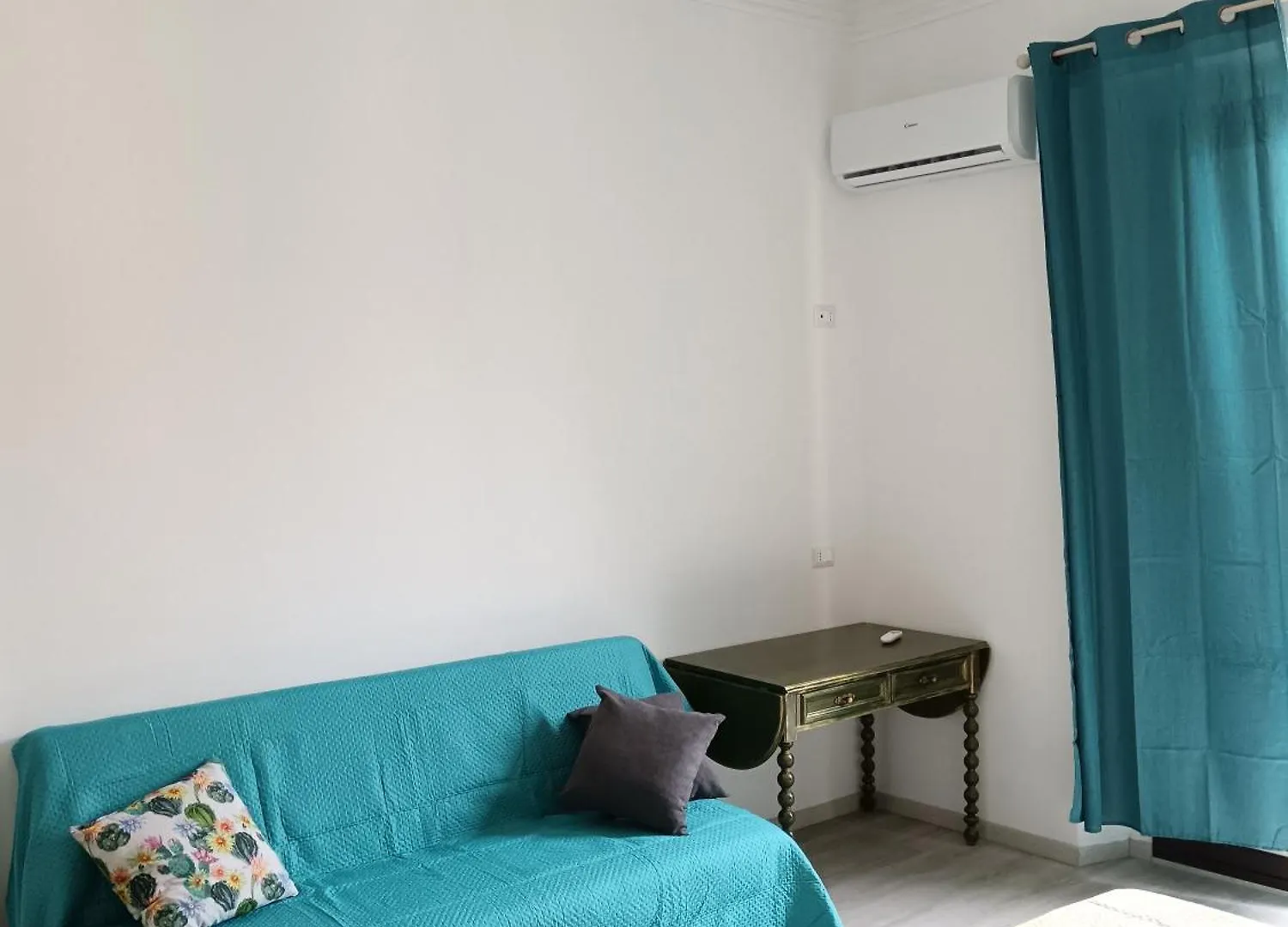 カターニアA Casuzza Al Centro,Con Terrazzino Privatoアパートメント イタリア