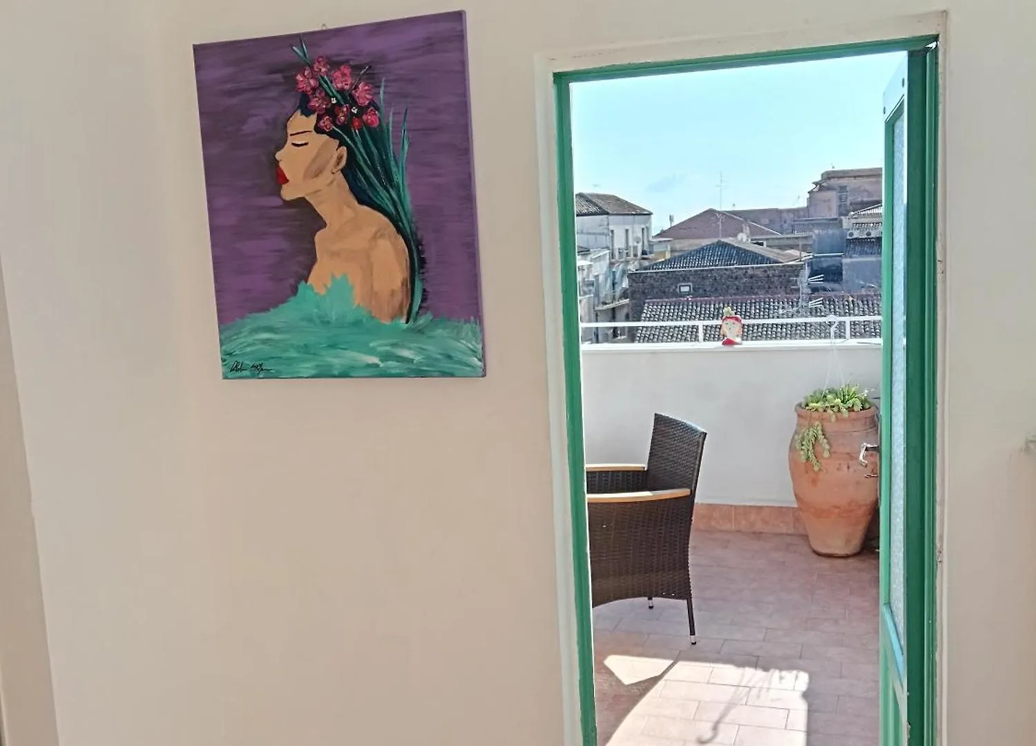カターニアA Casuzza Al Centro,Con Terrazzino Privatoアパートメント 0*, カターニア イタリア